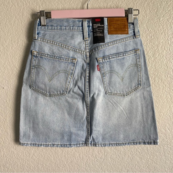 Levi’s High Rise Deconstructed Light Wash Denim Shirt size 25 - Picture 6 of 7